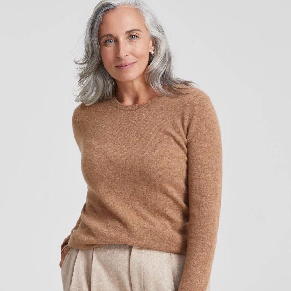 CASHMERE SWEATER